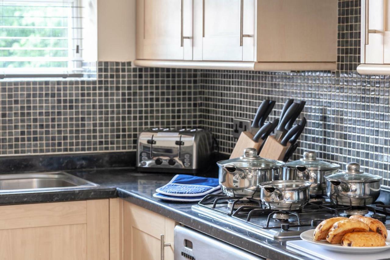 4 Bed Home, Driveway Parking Ideally Located In Latchford, Warrington - Executive St Marys House Warrington (Cheshire) Exterior foto