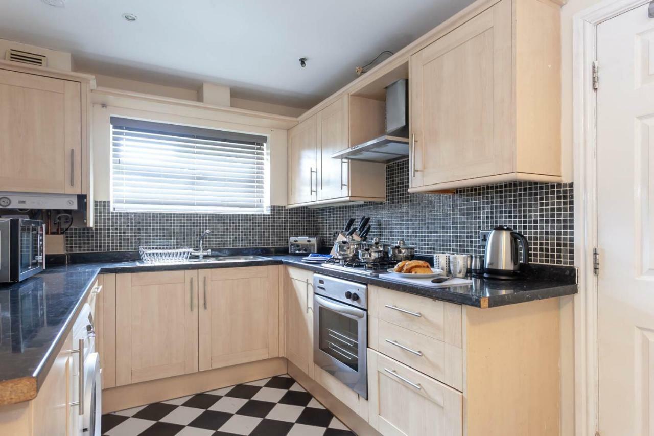4 Bed Home, Driveway Parking Ideally Located In Latchford, Warrington - Executive St Marys House Warrington (Cheshire) Exterior foto