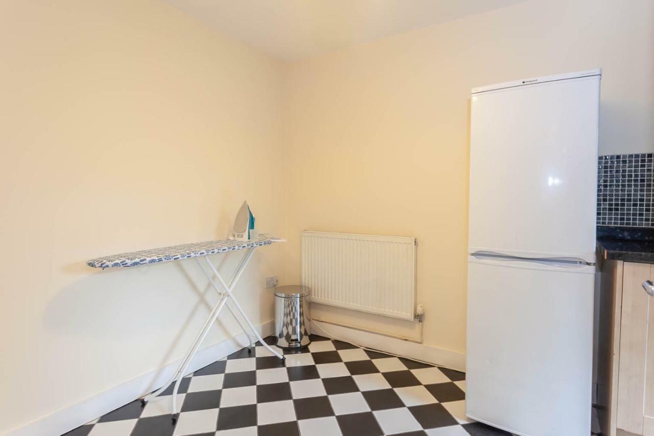 4 Bed Home, Driveway Parking Ideally Located In Latchford, Warrington - Executive St Marys House Warrington (Cheshire) Exterior foto