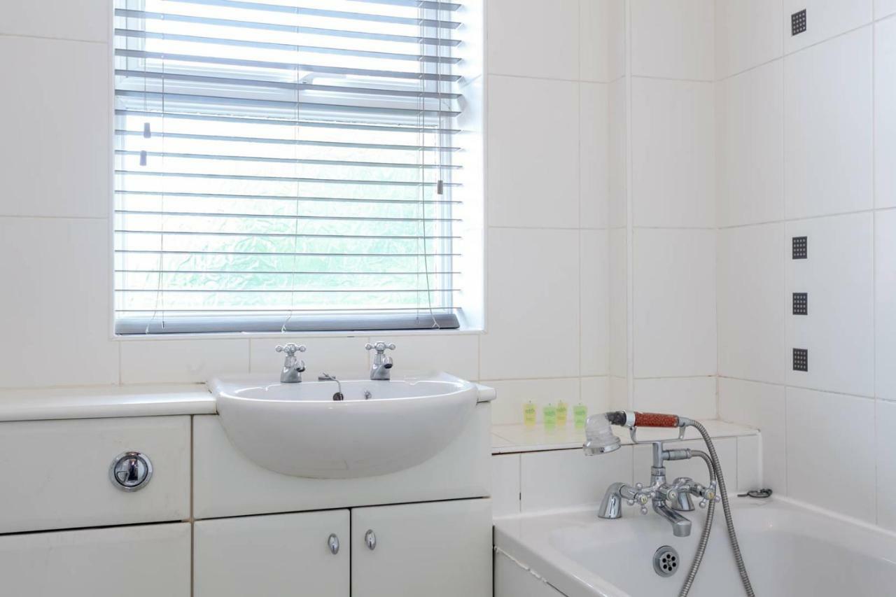 4 Bed Home, Driveway Parking Ideally Located In Latchford, Warrington - Executive St Marys House Warrington (Cheshire) Exterior foto